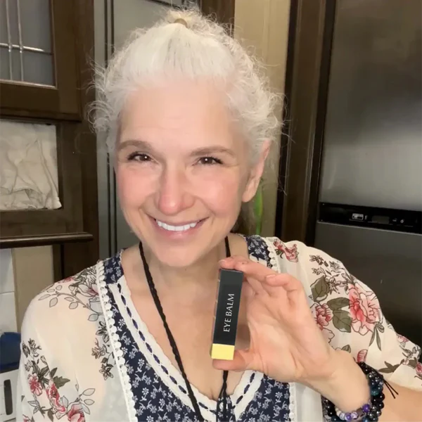 ALL-IN-ONE BALM FOR UNDER-EYE RENEWAL - Image 9